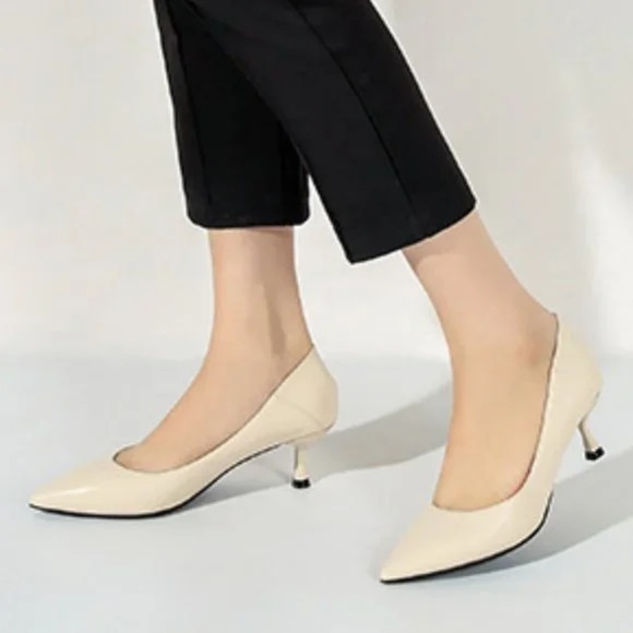 New pointed fashion two wearing high -heeled shoes shallow professional work sho - Picture 1 of 5